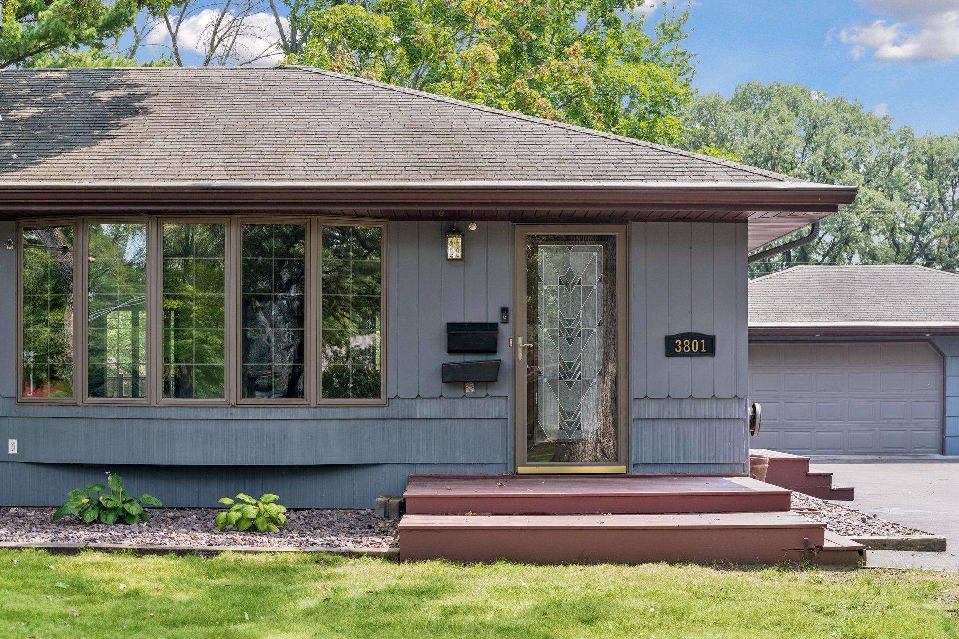3801 W 114th ST, Bloomington, MN 55431