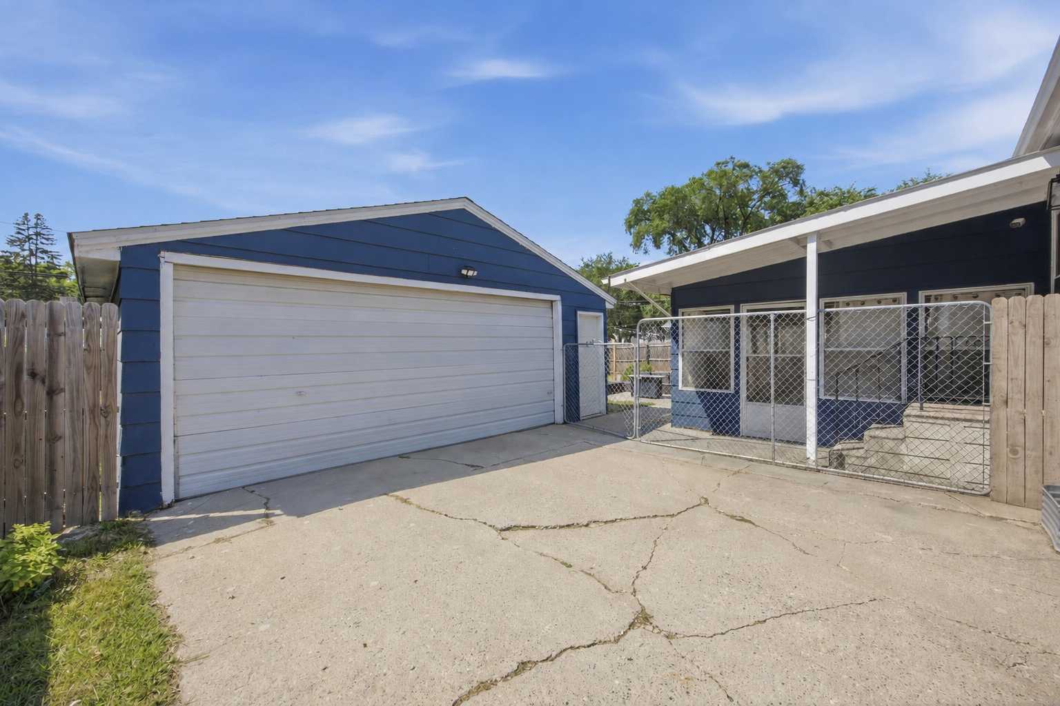 1617 14th ST S, Fargo, ND 58103
