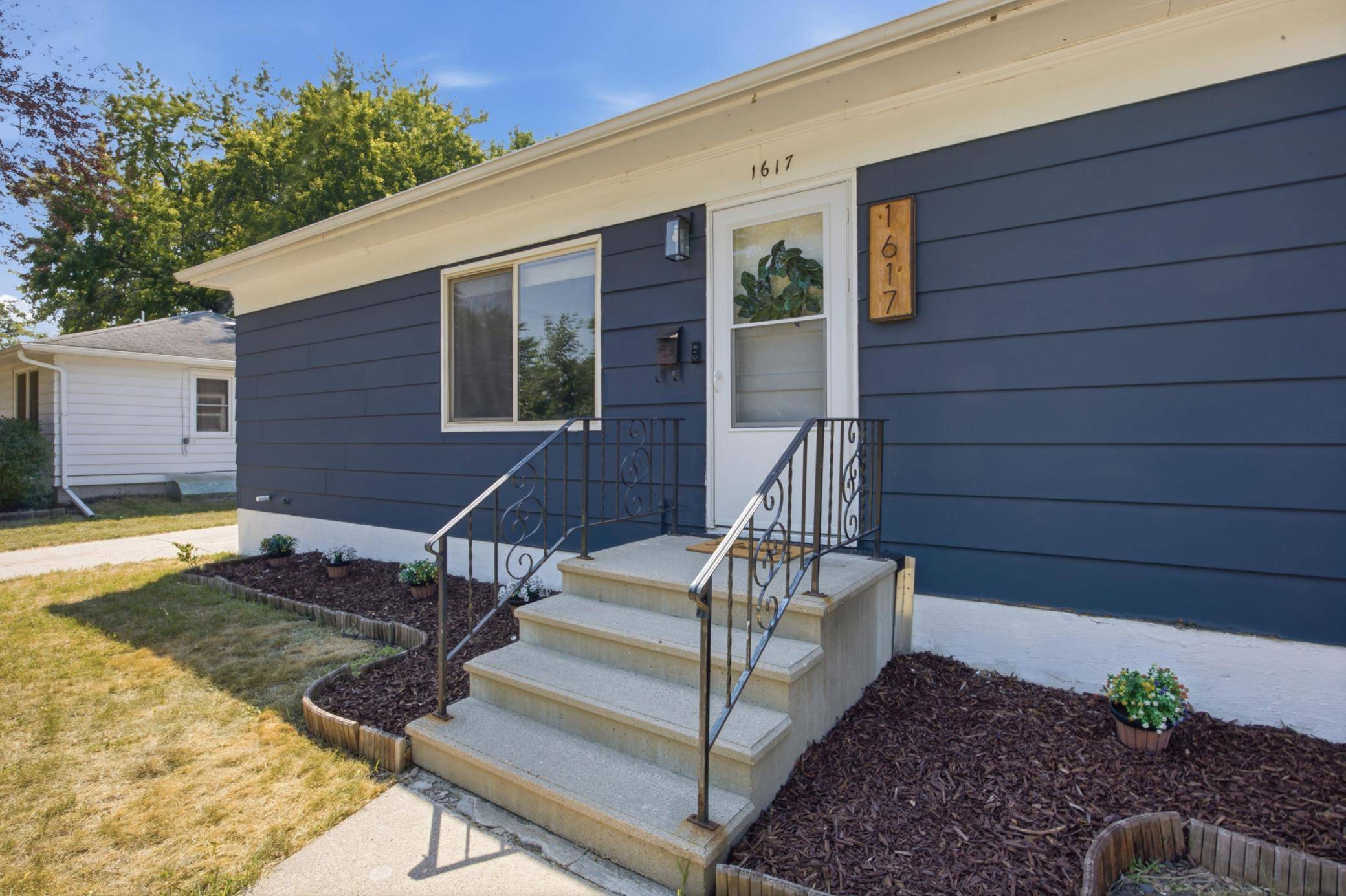 1617 14th ST S, Fargo, ND 58103