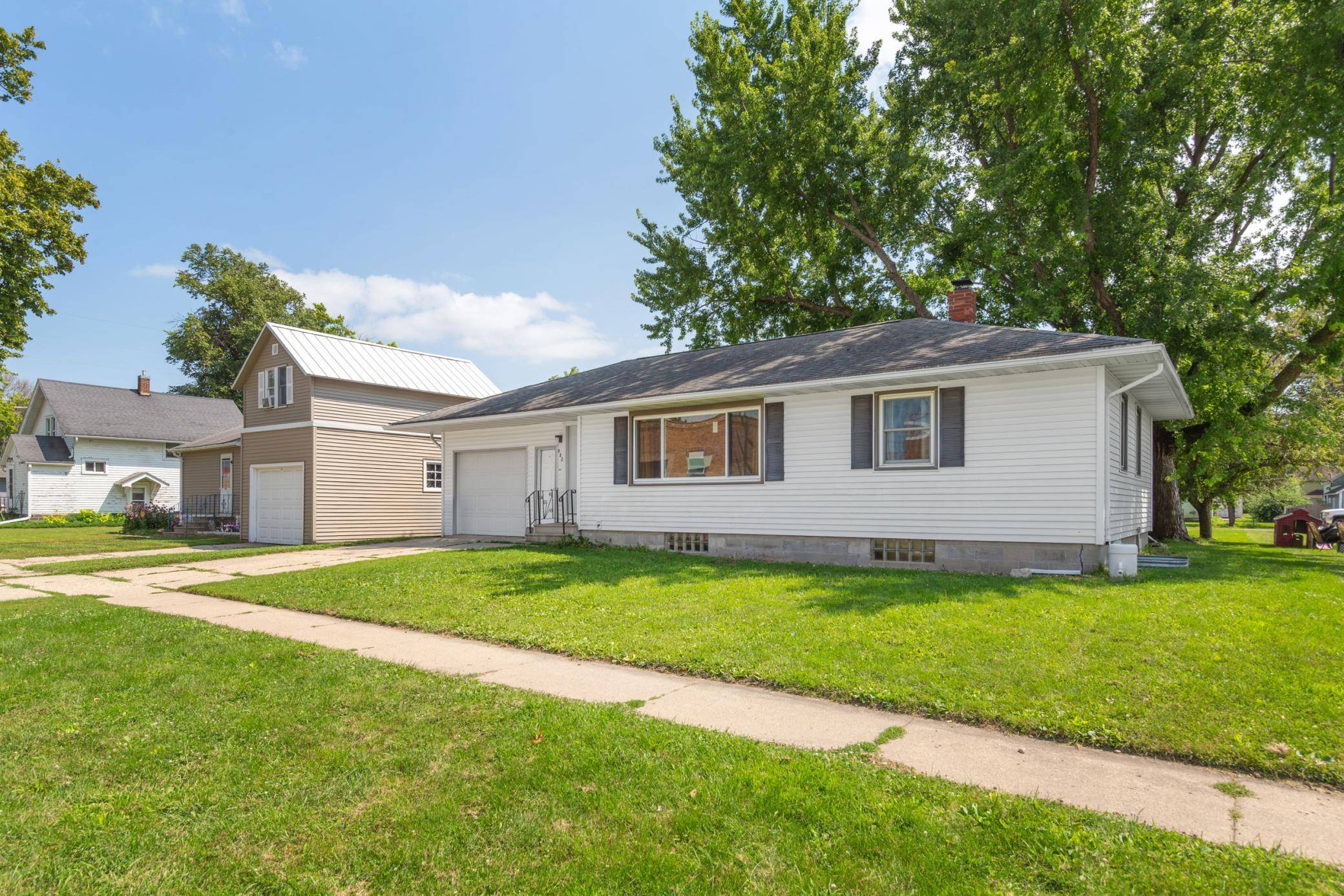 333 1st ST SE, Blooming Prairie, MN 55917