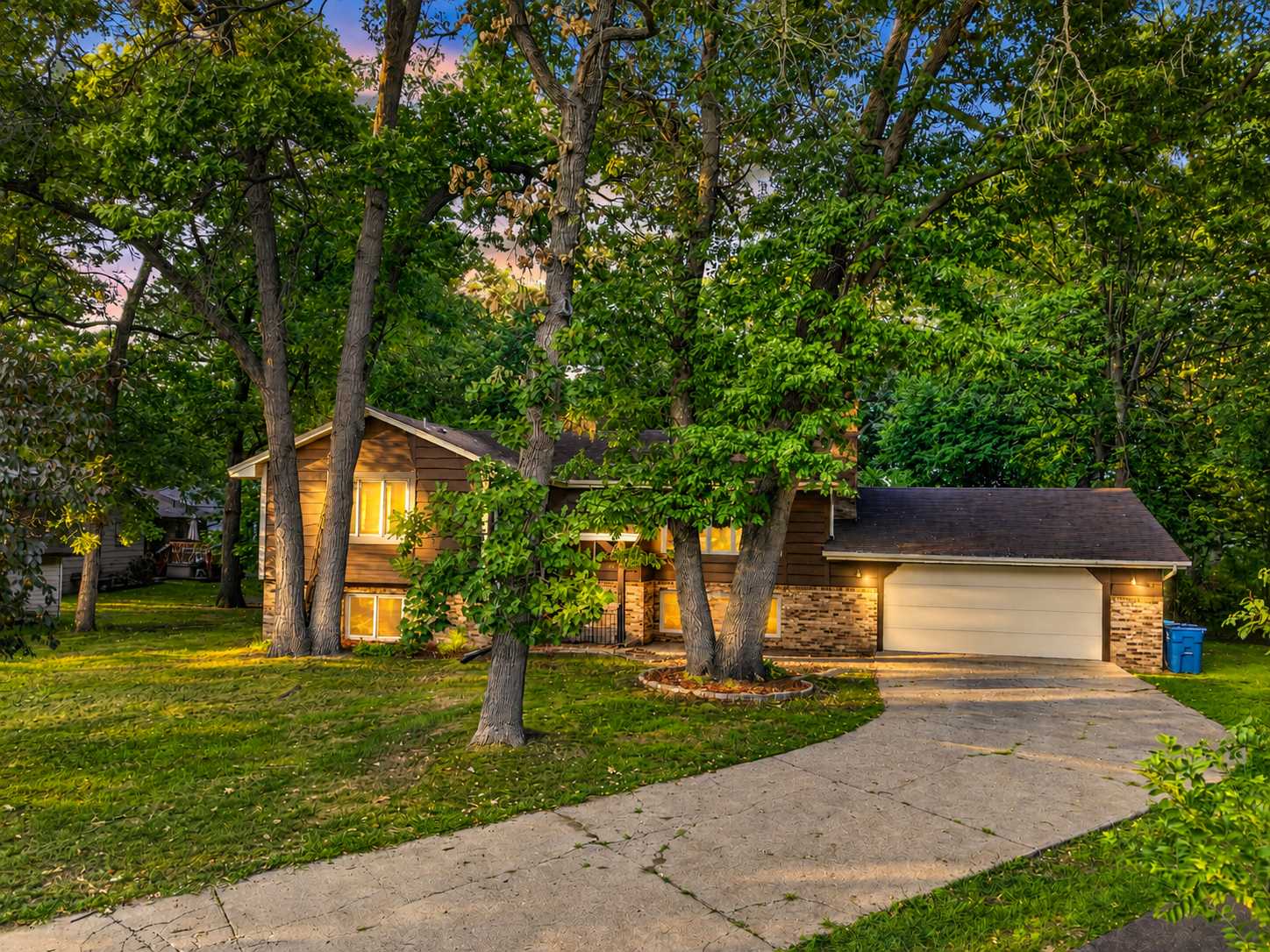 10890 133rd CIR N, Champlin, MN 55316