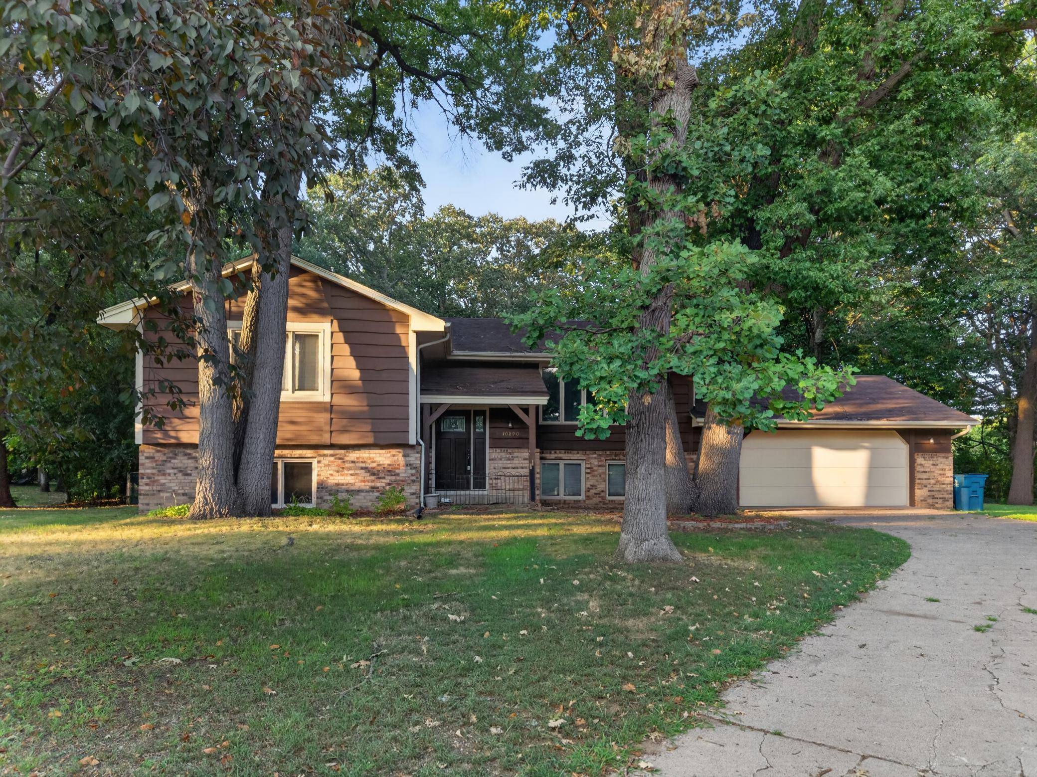 10890 133rd CIR N, Champlin, MN 55316