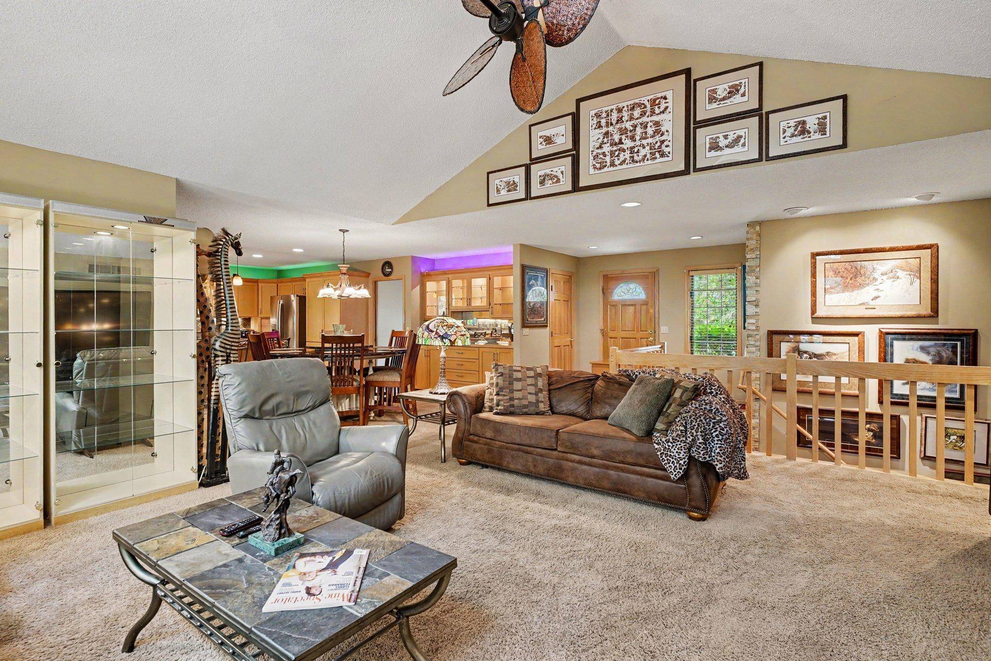 2003 Safari Heights TRL, Eagan, MN 55122