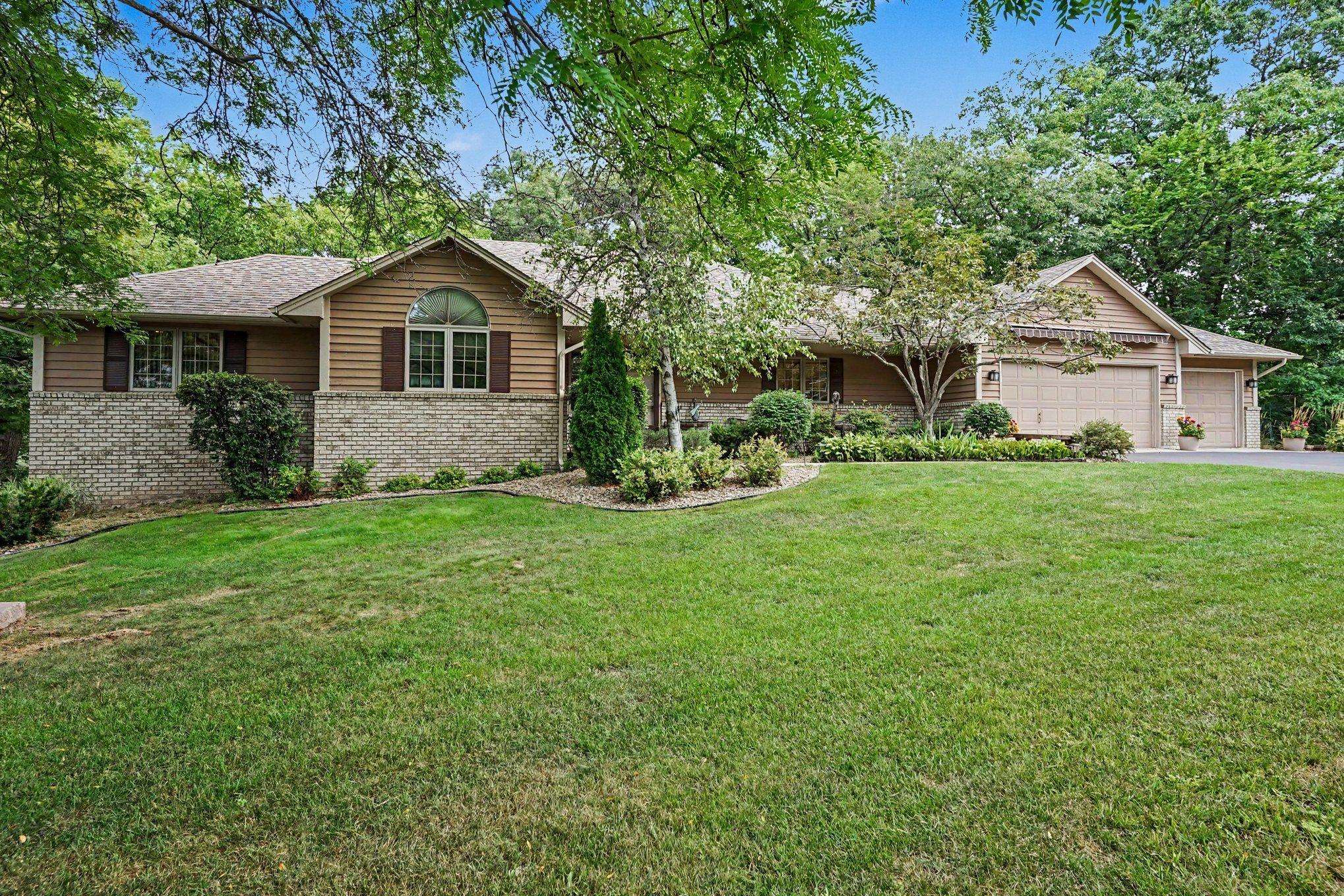 2003 Safari Heights TRL, Eagan, MN 55122