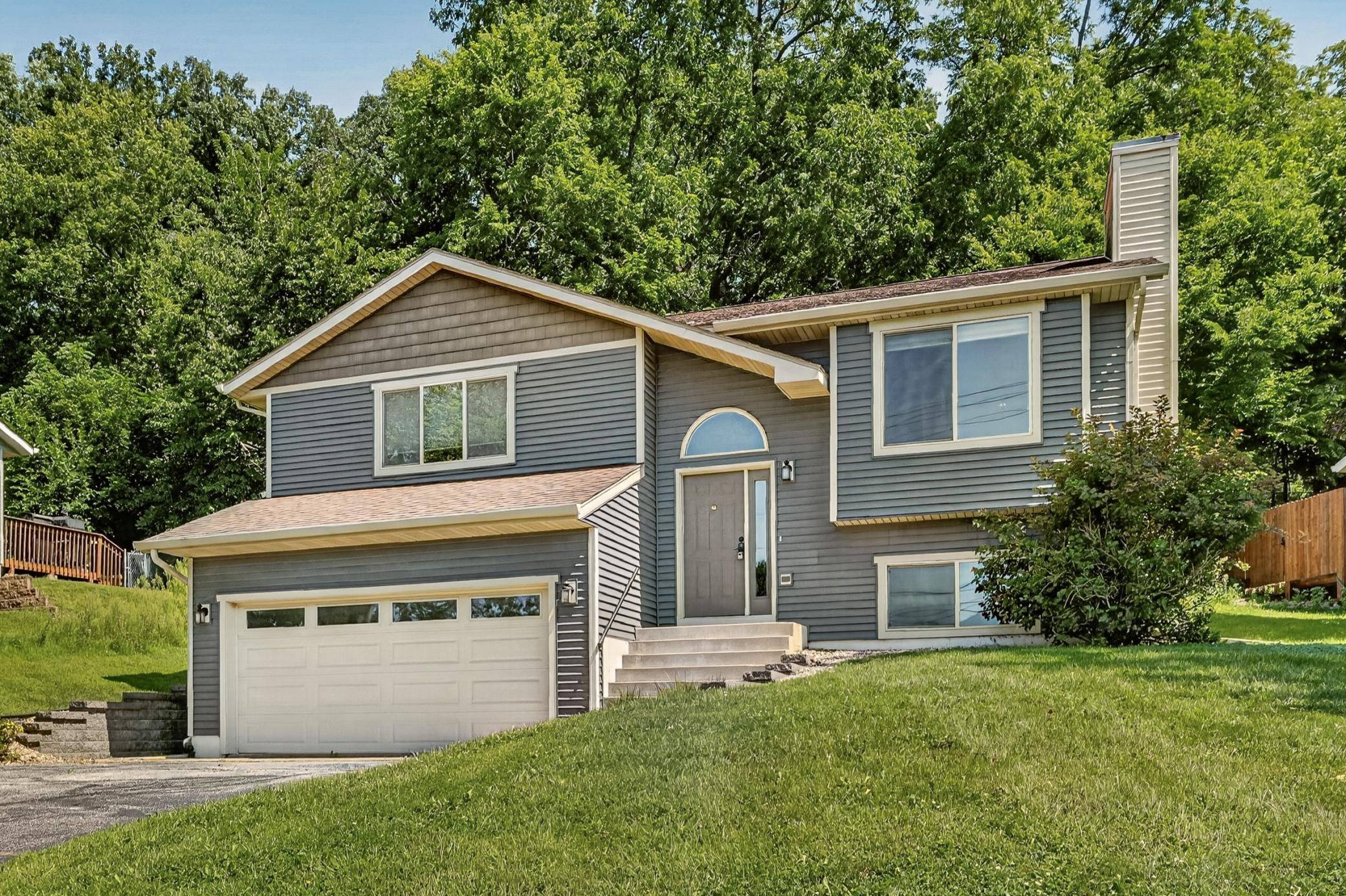 1034 14th AVE SW, Rochester, MN 55902