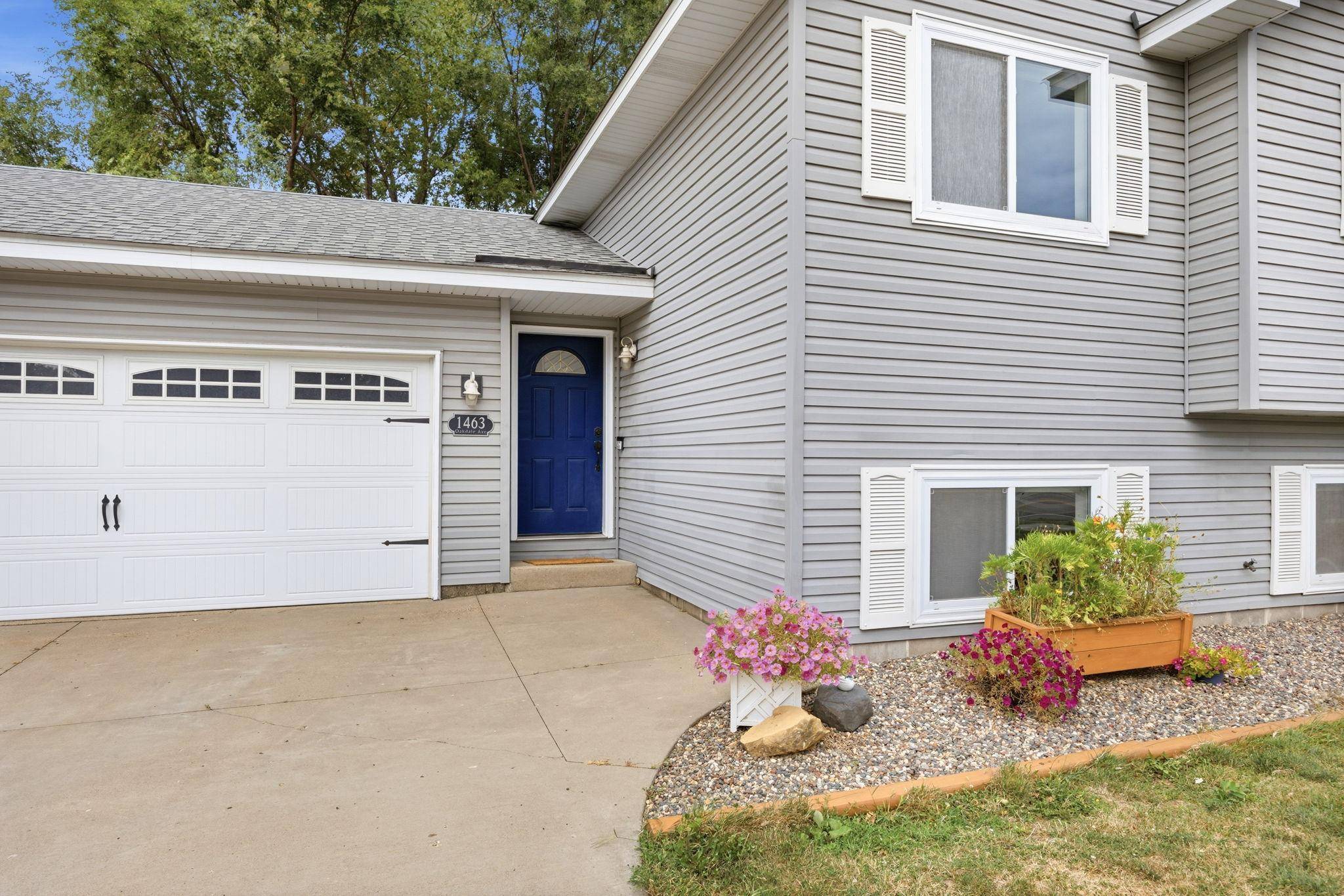 1463 Oakdale AVE, West Saint Paul, MN 55118
