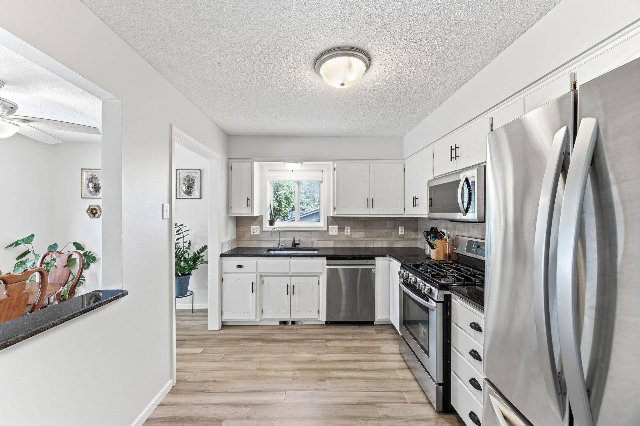 1463 Oakdale AVE, West Saint Paul, MN 55118