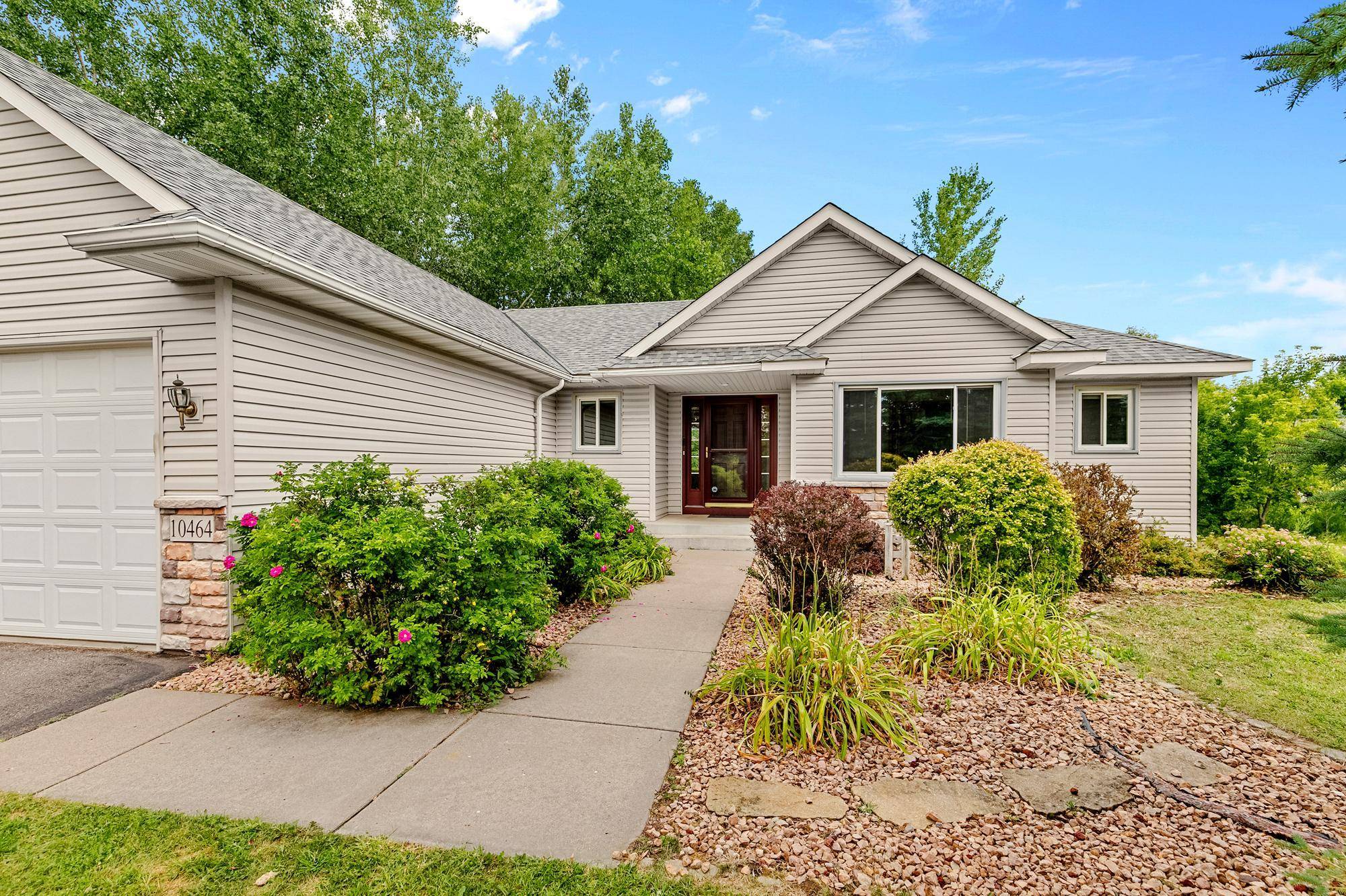 10464 Spruce ST, Chisago City, MN 55013