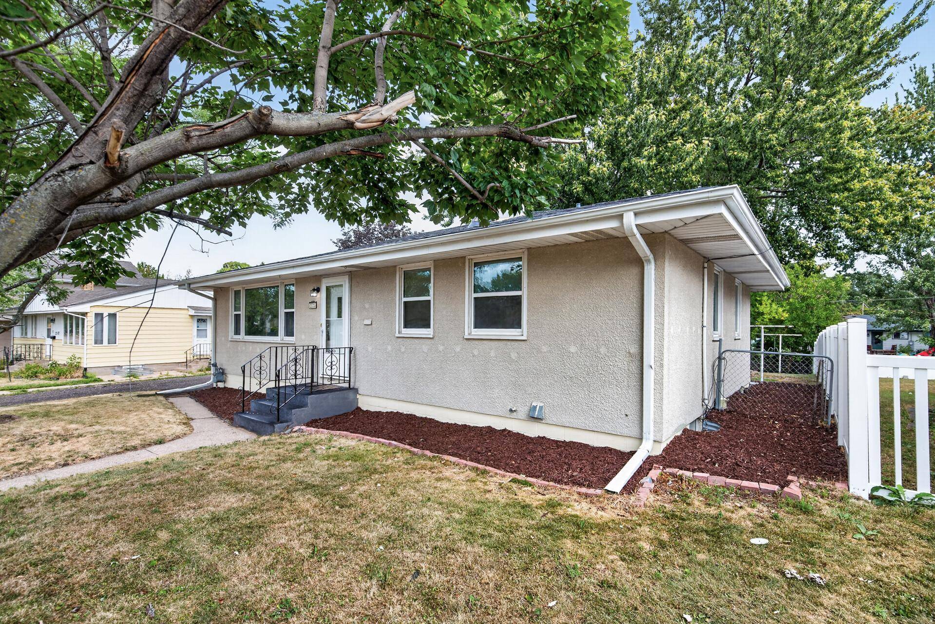 2173 Wilson AVE, Saint Paul, MN 55119