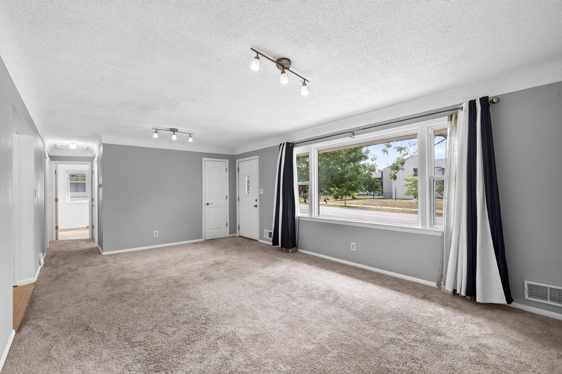 2173 Wilson AVE, Saint Paul, MN 55119