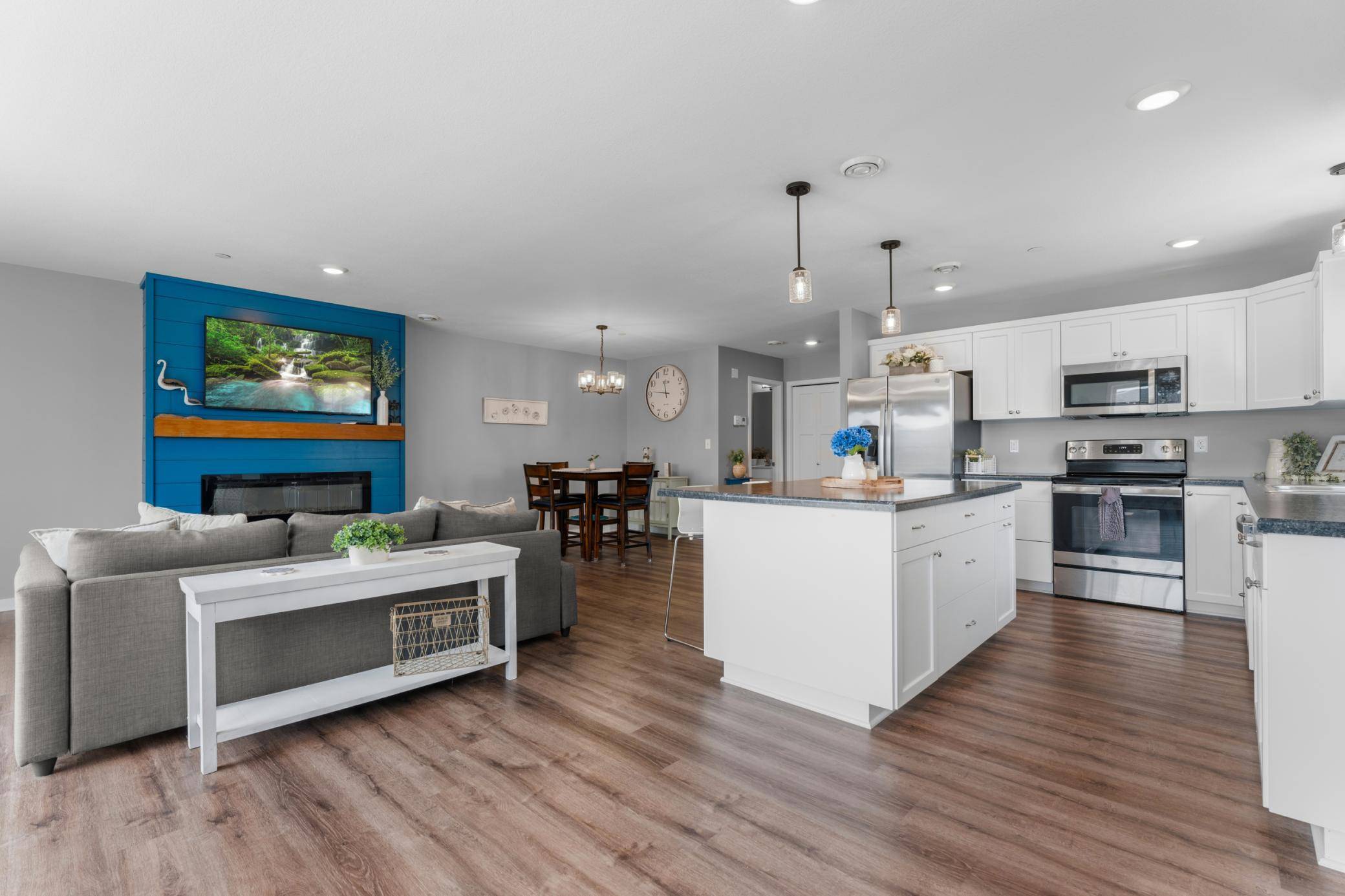 705 Shardlow PL NE, Byron, MN 55920