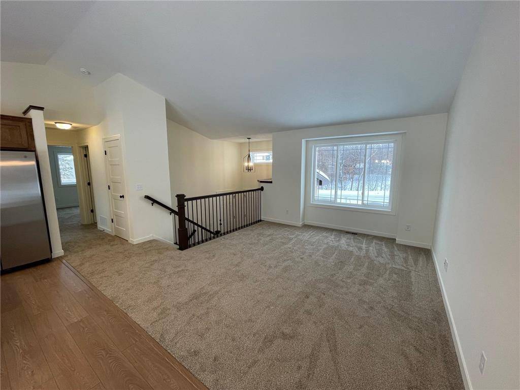 3423 Maple DR S, Cambridge, MN 55008