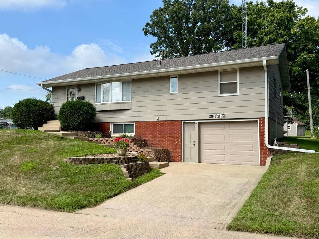 2817 15th AVE NW, Rochester, MN 55901