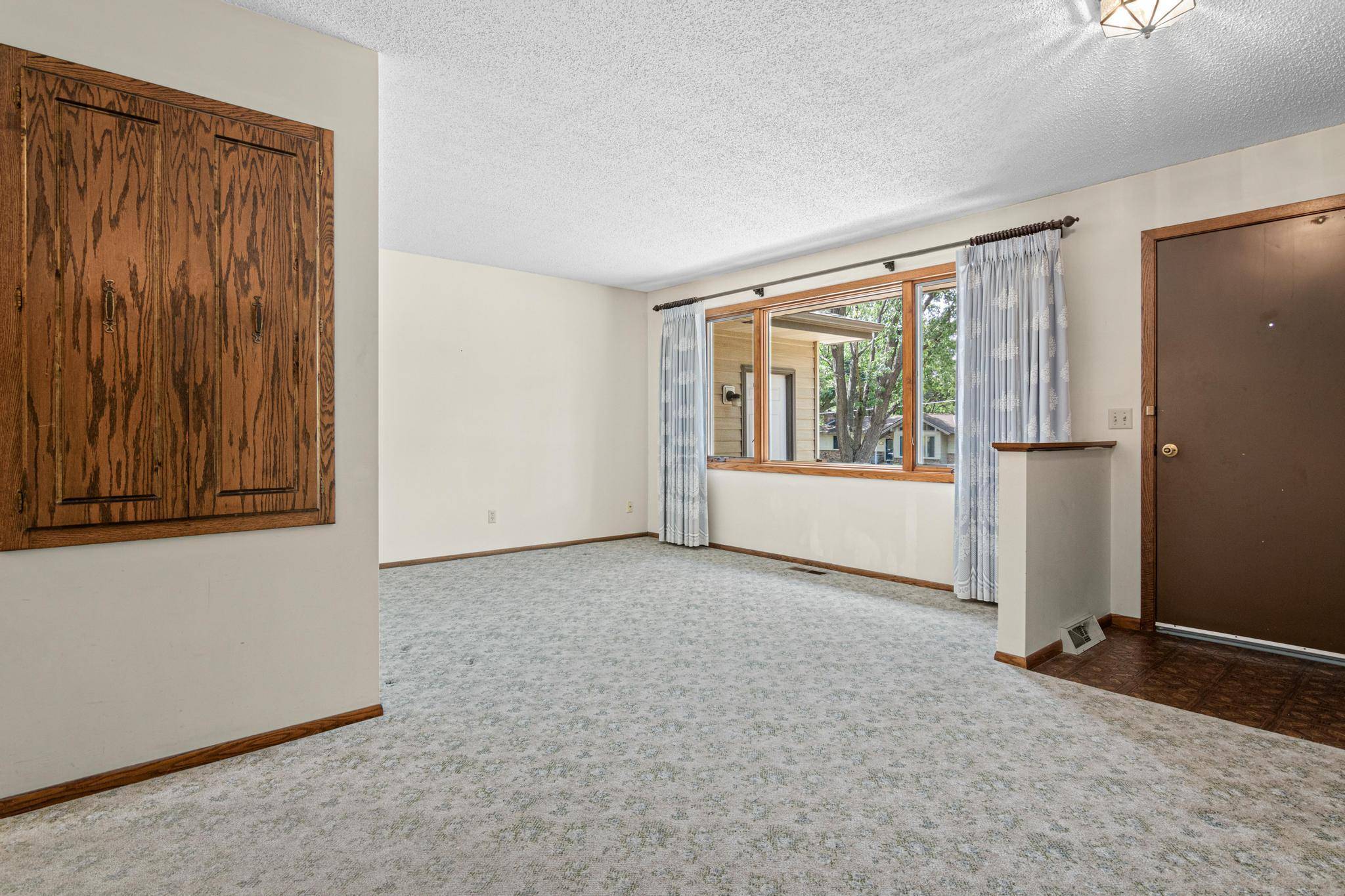 12611 Larch ST NW, Coon Rapids, MN 55448