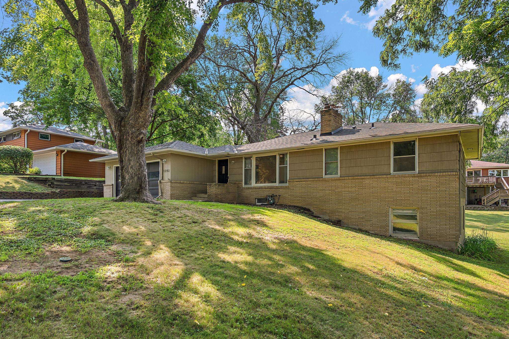 1351 Hillcrest DR NE, Fridley, MN 55432