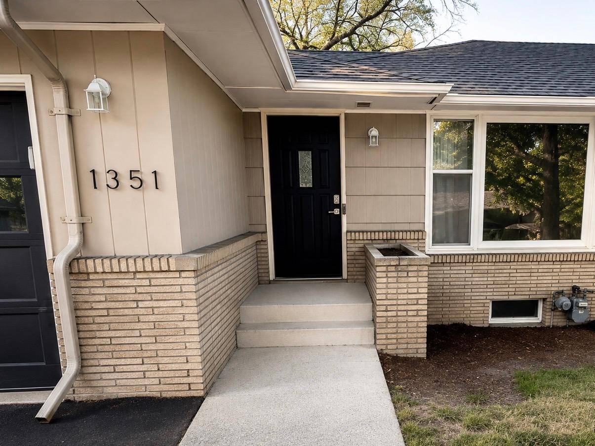 1351 Hillcrest DR NE, Fridley, MN 55432