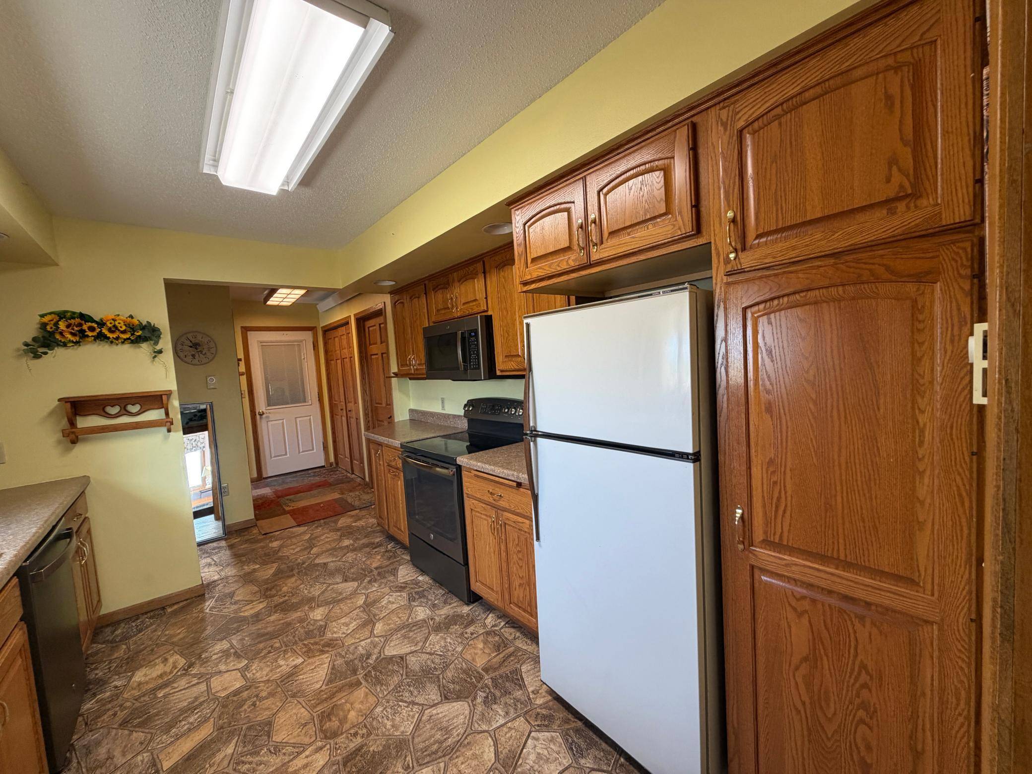 6659 122nd AVE SE, Lisbon, ND 58054