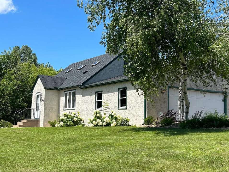 7146 Military RD, Woodbury, MN 55129