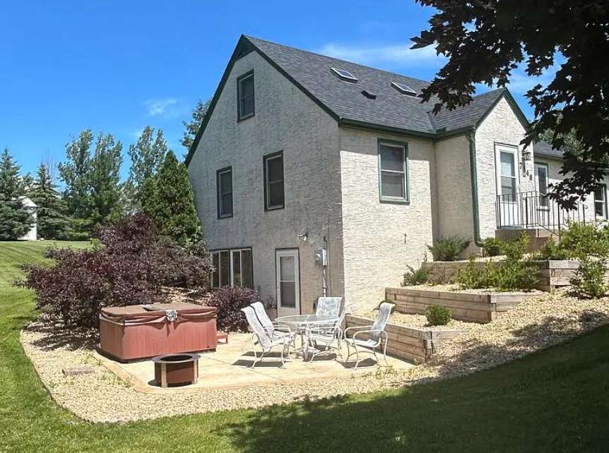 7146 Military RD, Woodbury, MN 55129
