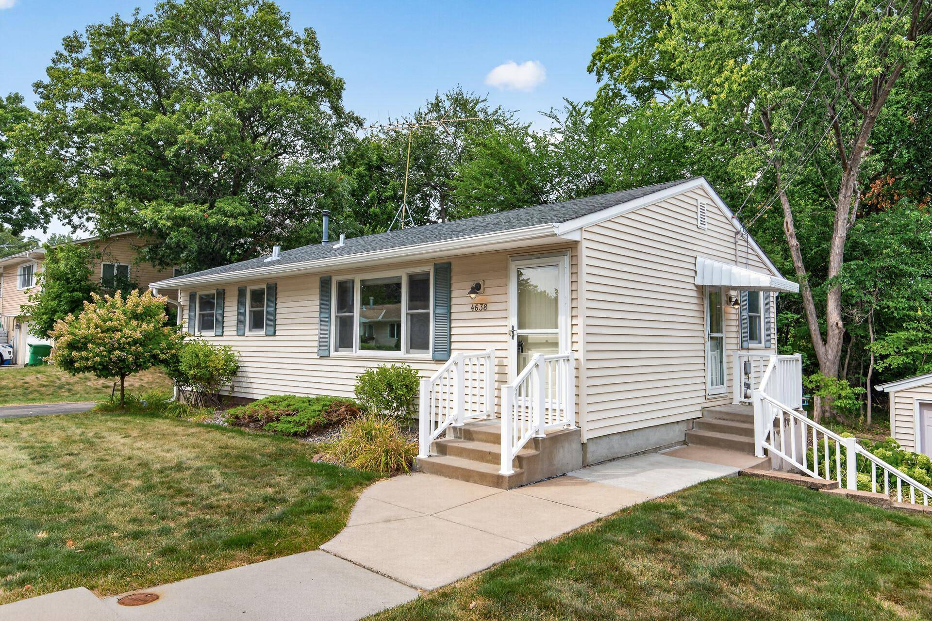 4638 Bedford RD, Mound, MN 55364