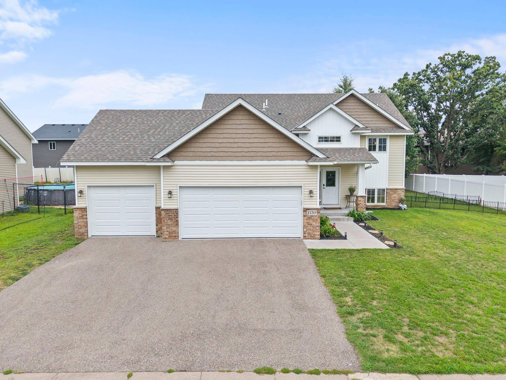 1130 Pierce PATH NE, East Bethel, MN 55005