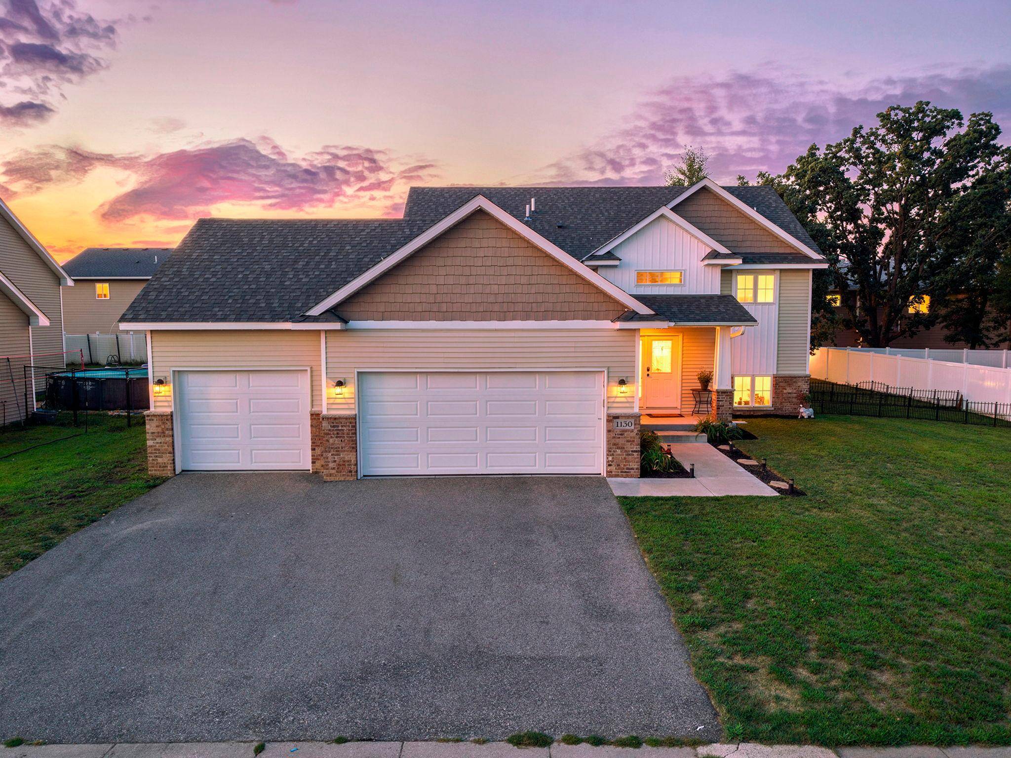 1130 Pierce PATH NE, East Bethel, MN 55005
