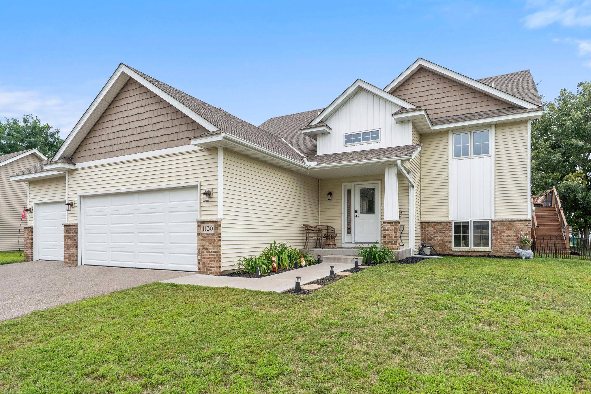 1130 Pierce PATH NE, East Bethel, MN 55005