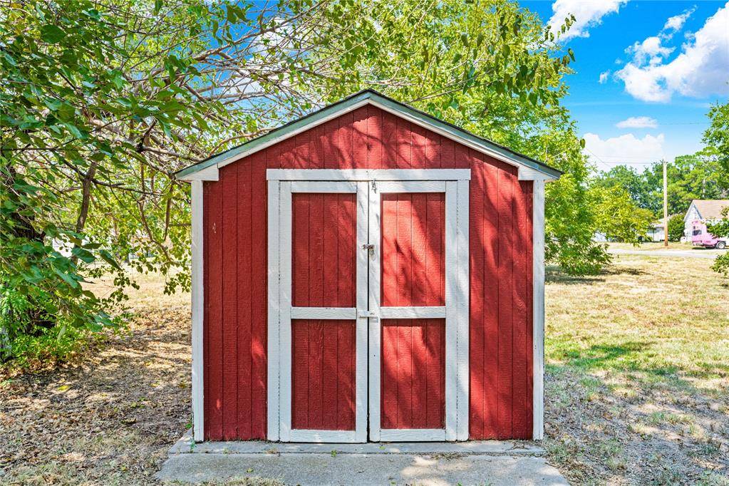 801 N 6th ST, Marlow, OK 73055