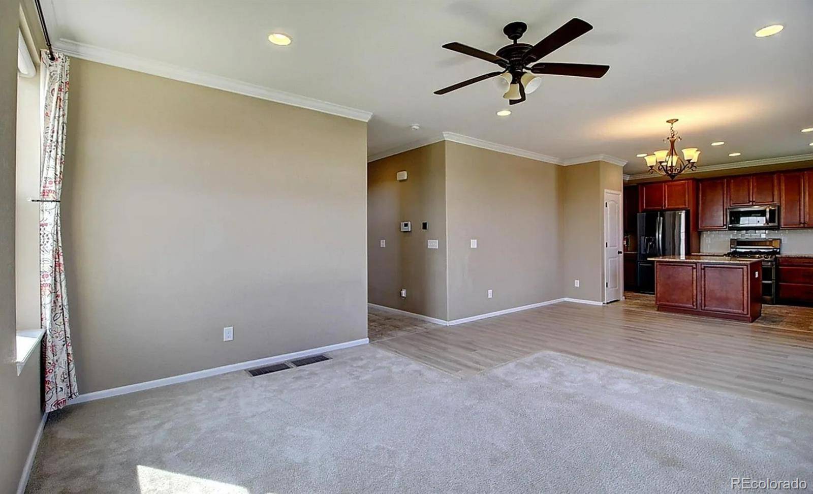 2127 S Ceylon CT, Aurora, CO 80013