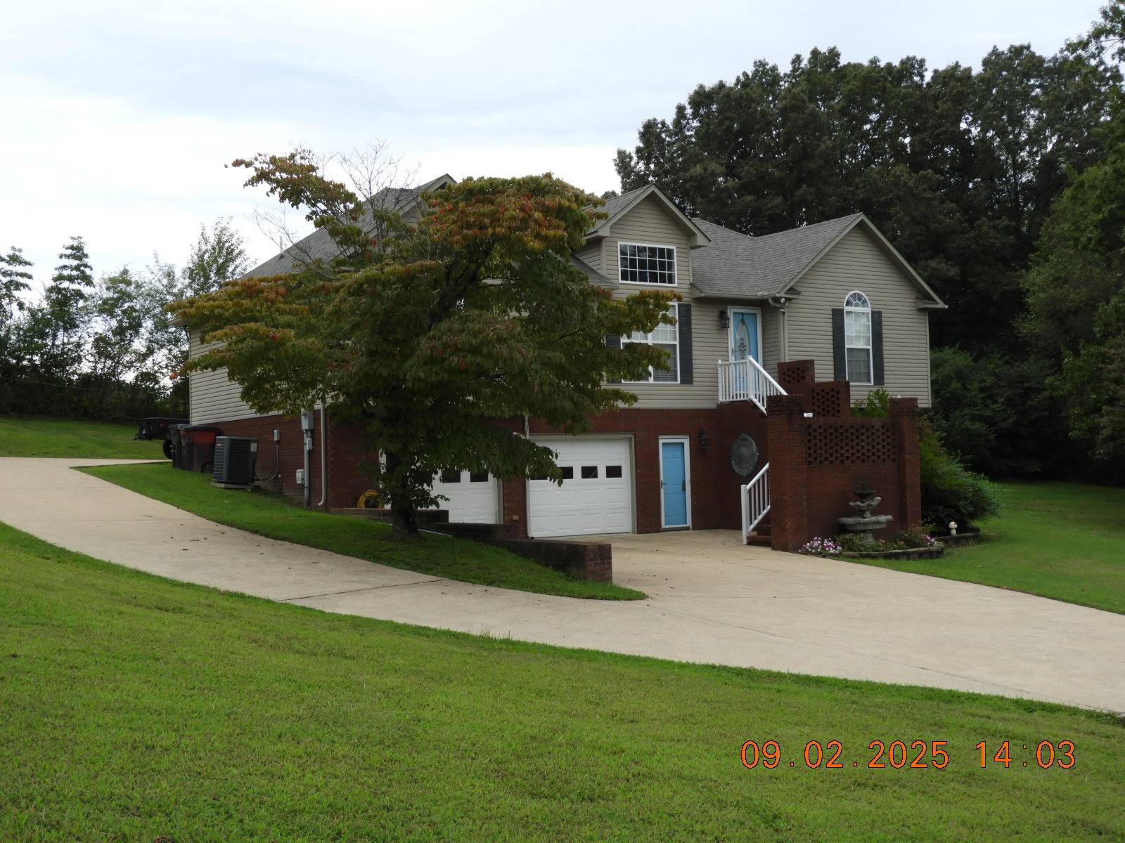 1325 Matthew Ave, Lawrenceburg, TN 38464
