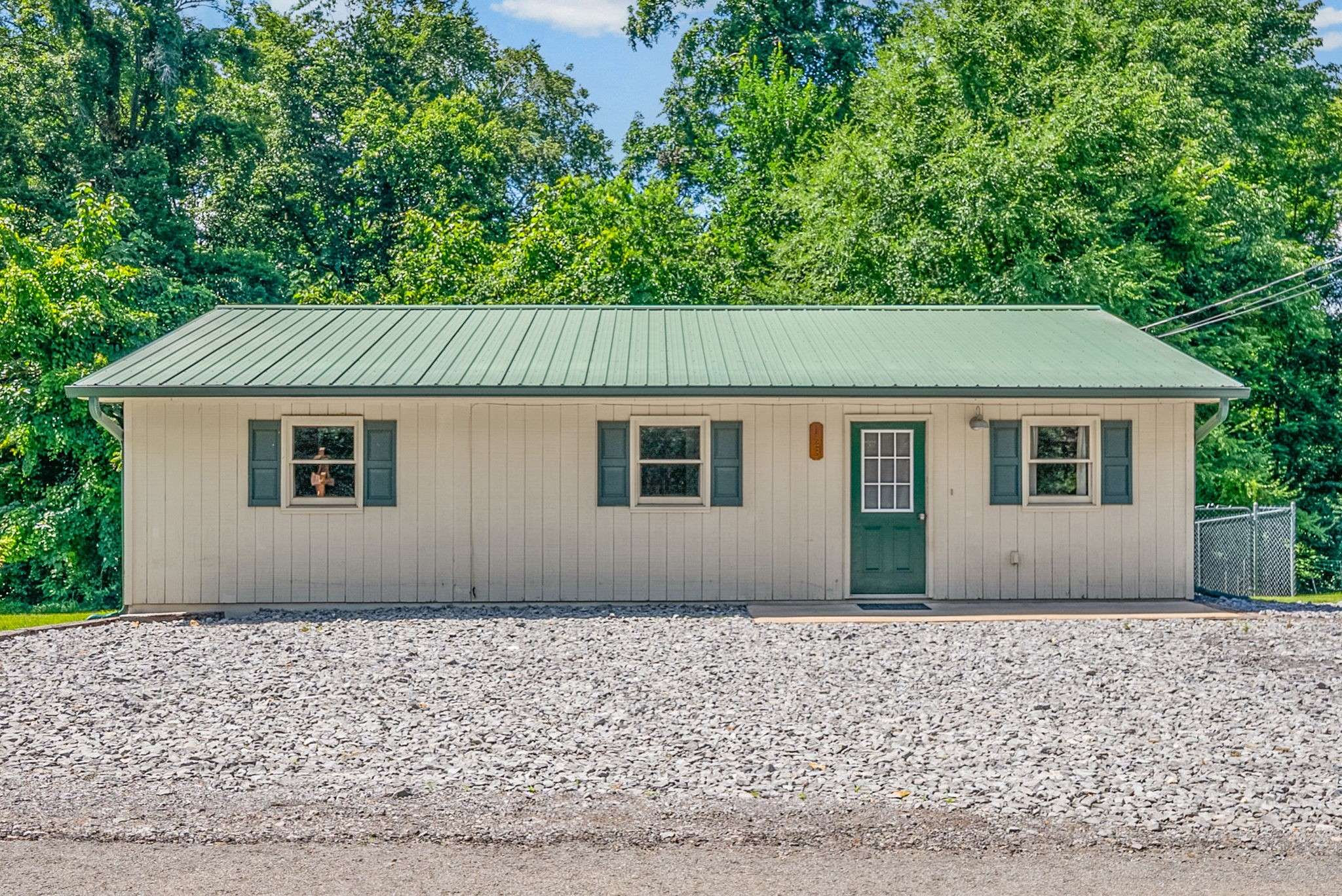 123 Morgan Loop, Bumpus Mills, TN 37028