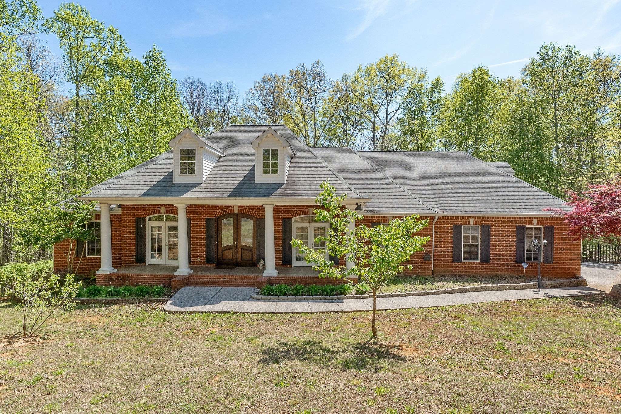 120 Dunrobin Ct, Sparta, TN 38583