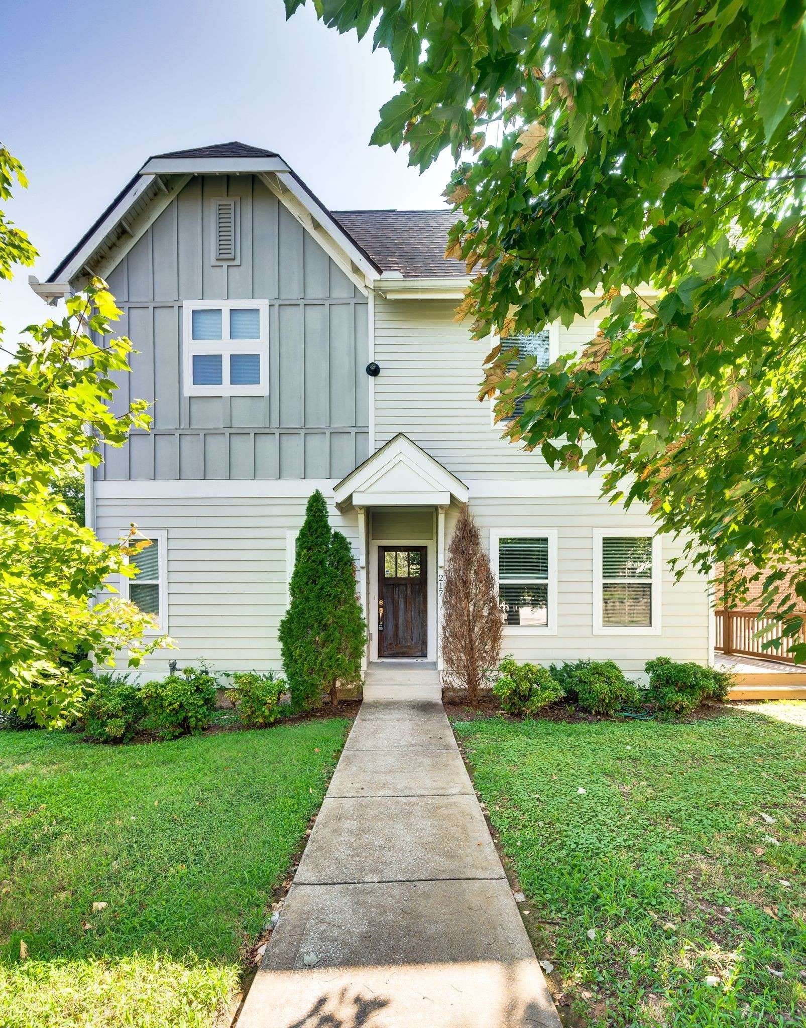 217 N 9th St, Nashville, TN 37206