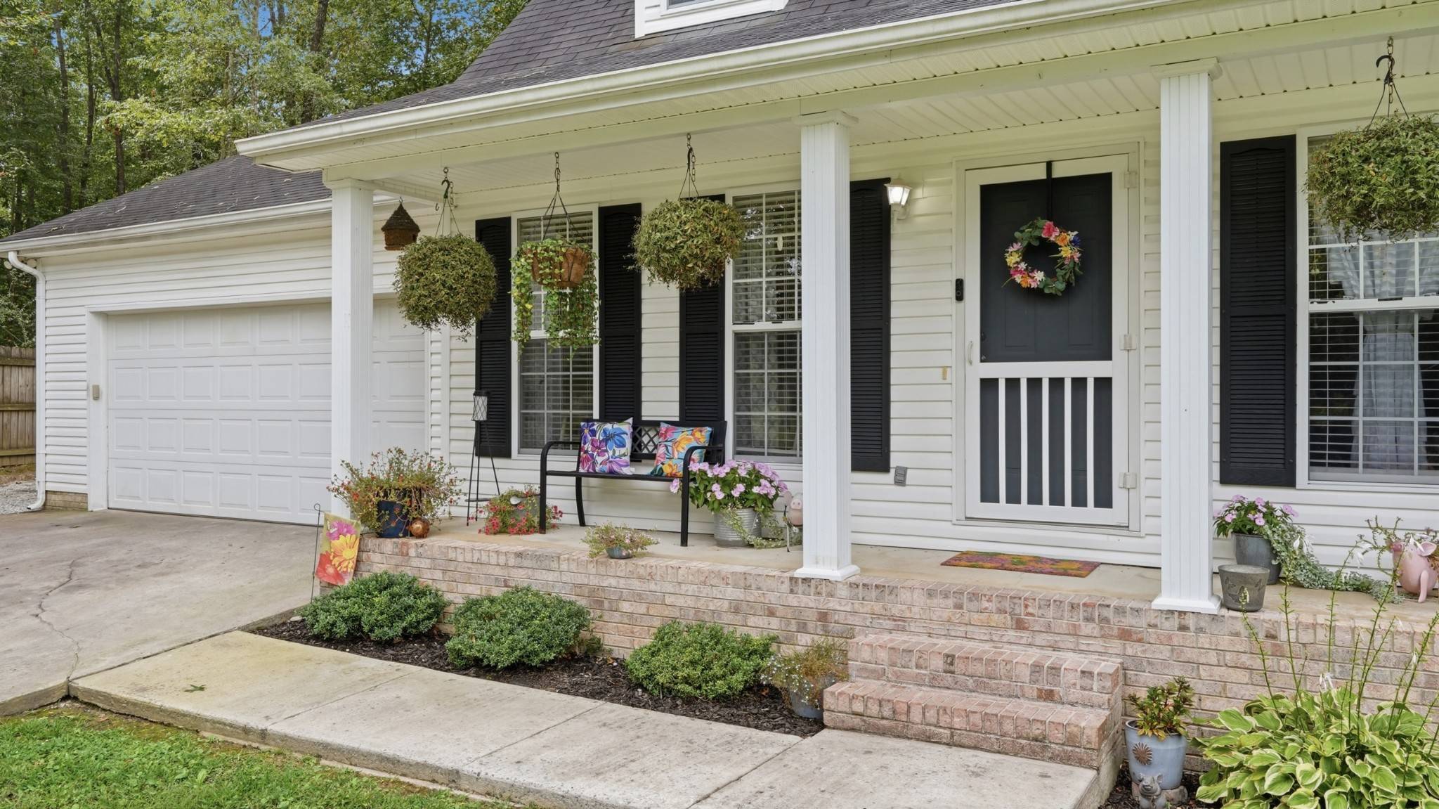 586 Jean Dr, Tullahoma, TN 37388