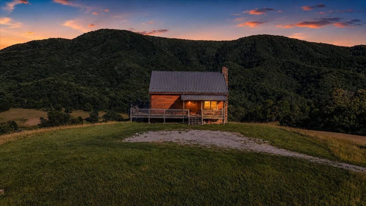 490 Mountain Springs Rd, Tannersville, VA 24377