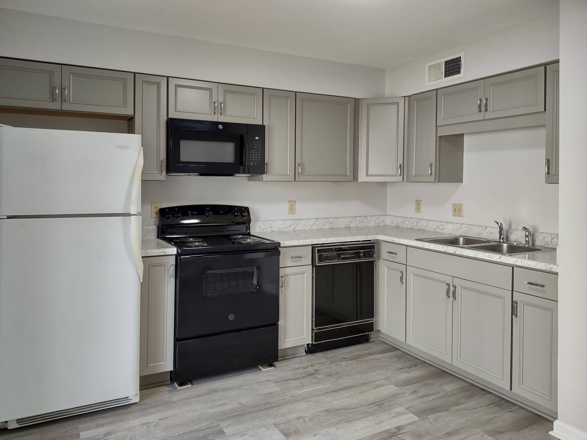 117 Moore St #E, Tullahoma, TN 37388