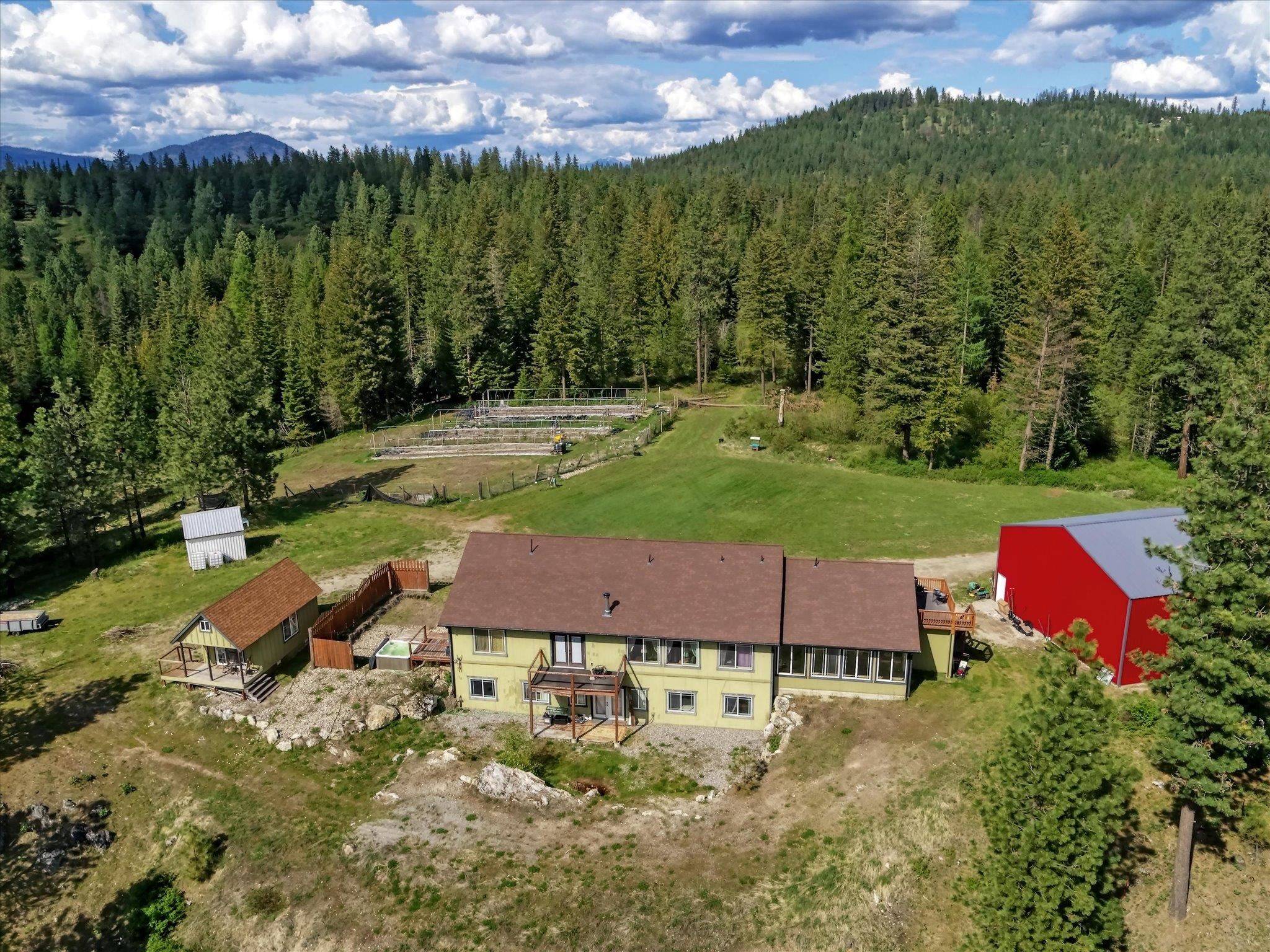 704 Mccammon Rd, Elk, WA 99009