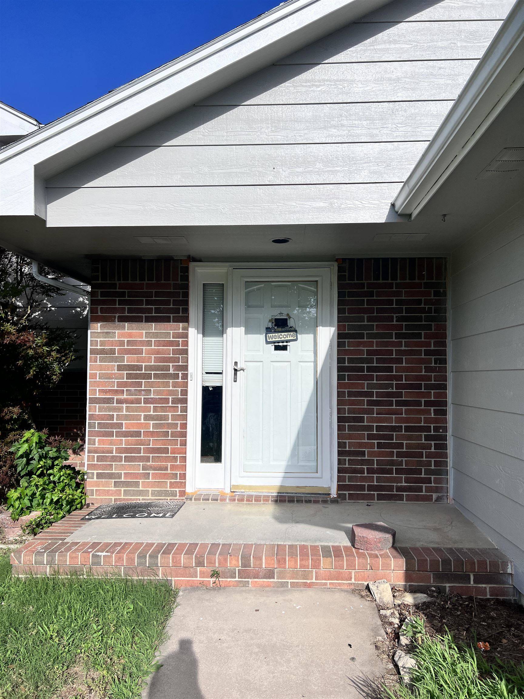 1819 S Cranbrook Ave, Wichita, KS 67207