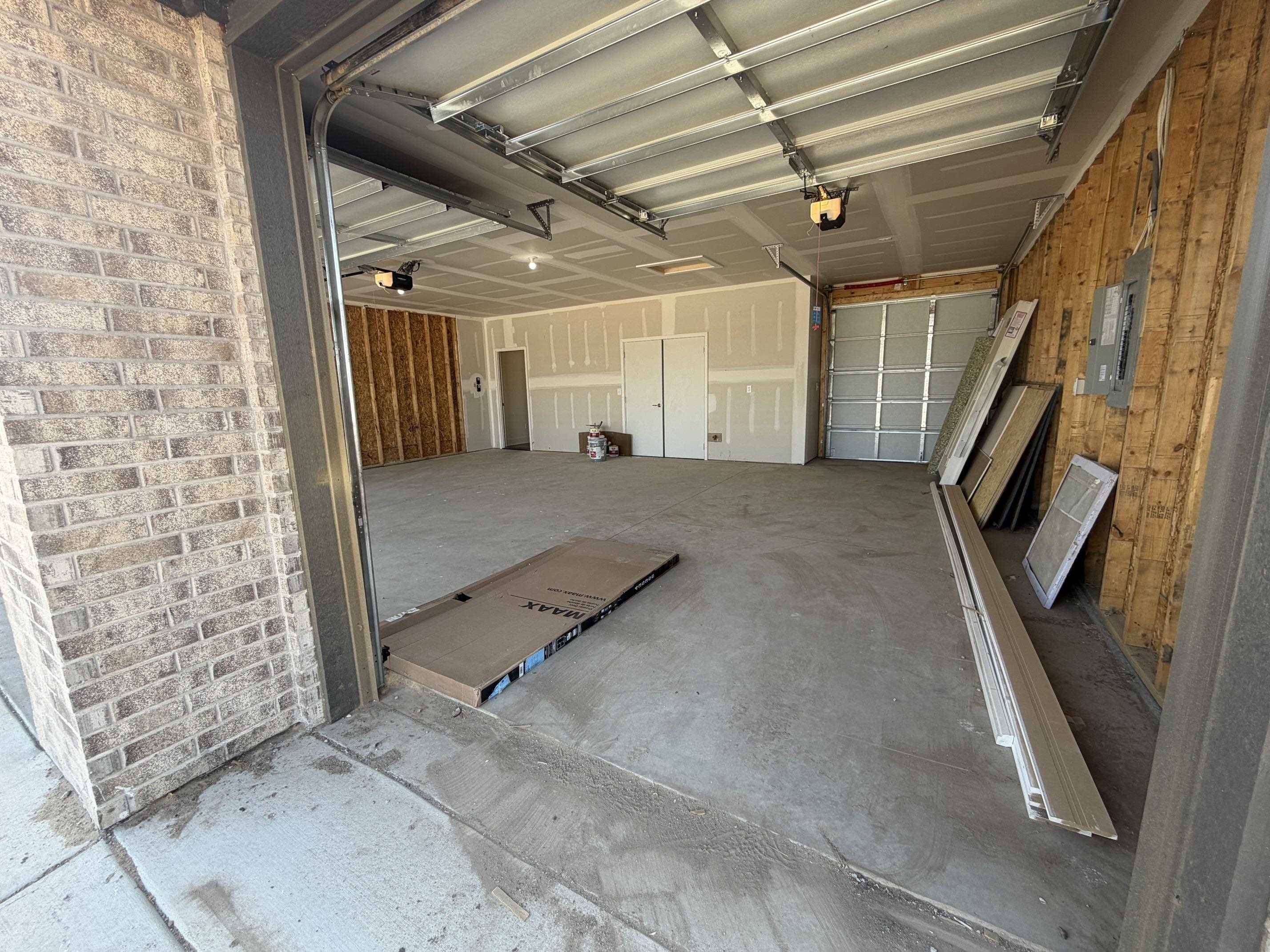 701 N Wheatland Ct, Wichita, KS 67235