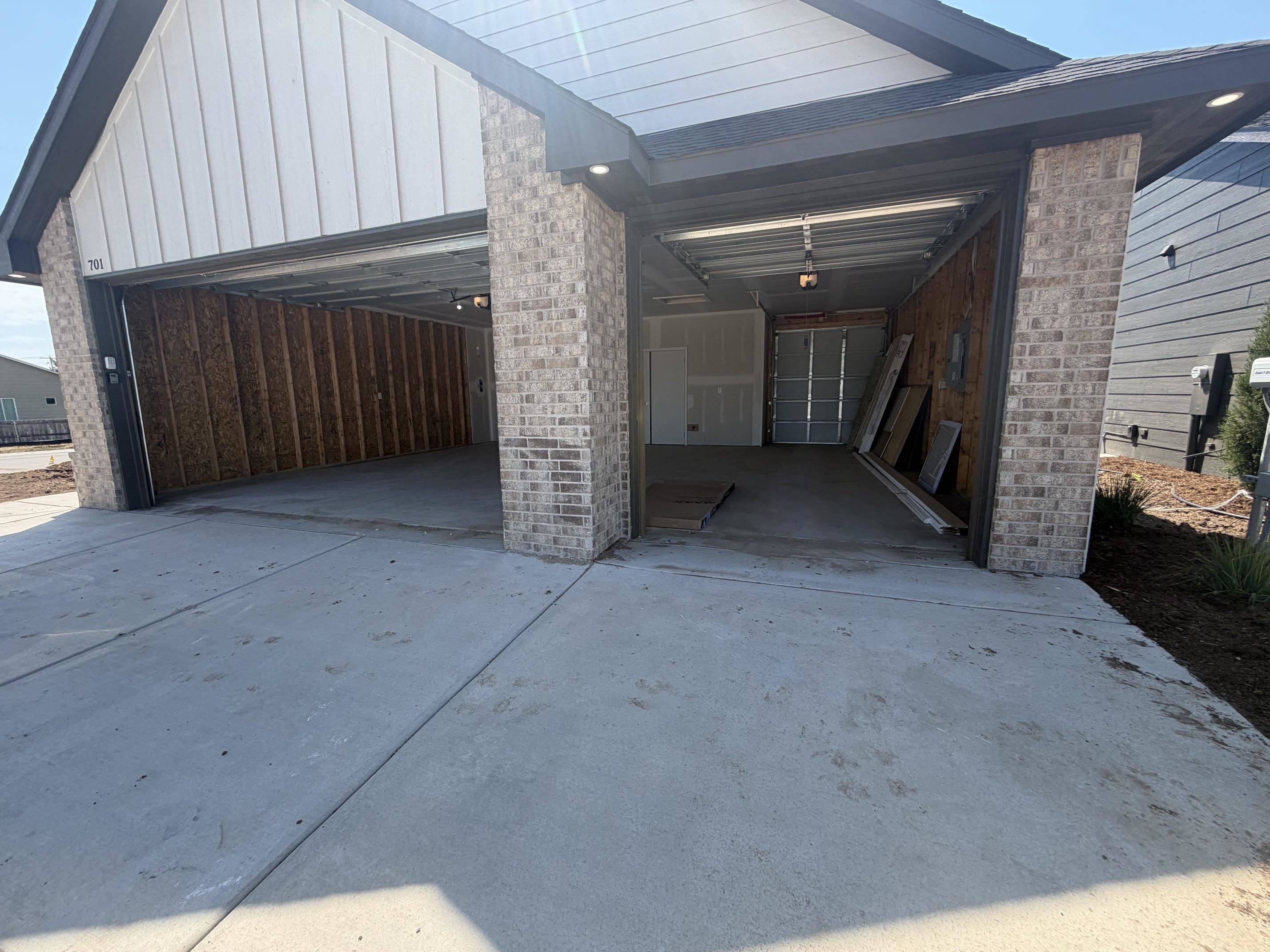 701 N Wheatland Ct, Wichita, KS 67235