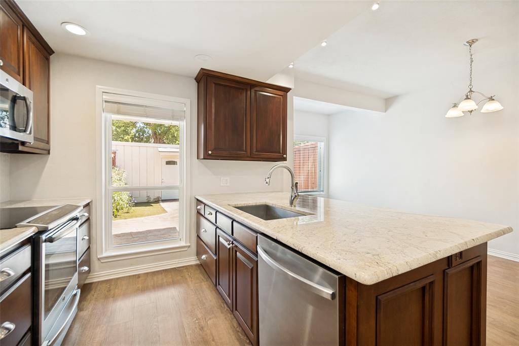 524 Josephine Street, Dallas, TX 75246
