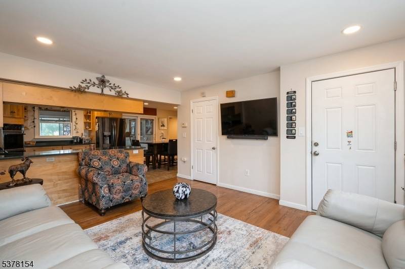 298 Nedellec Dr, Saddle Brook Twp., NJ 07663