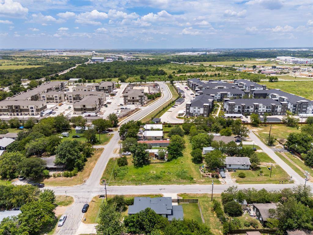 303 Eggleston ST, Manor, TX 78653