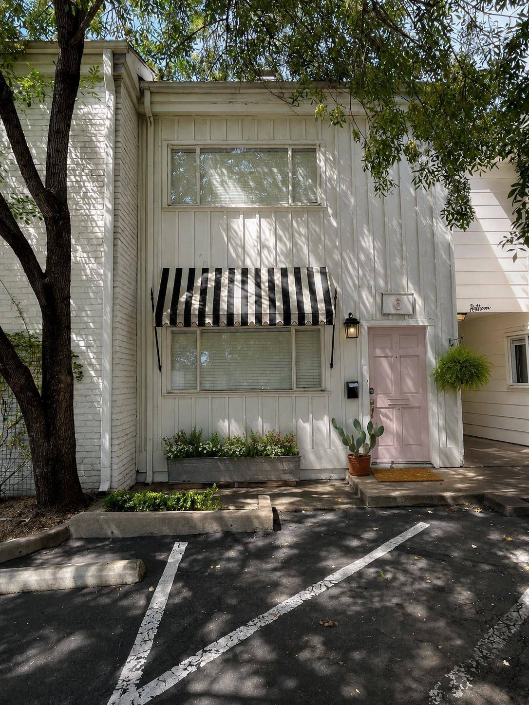 2401 Winsted LN #6, Austin, TX 78703