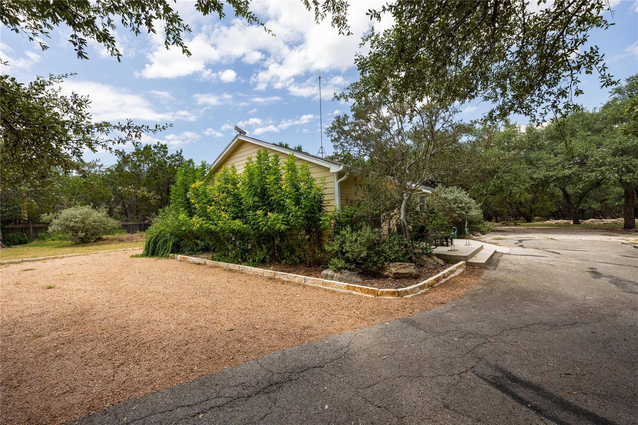 400 Unit A Oak Knob DR #A, Wimberley, TX 78676
