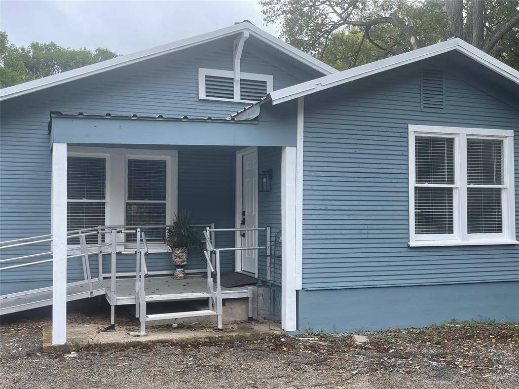 126 Smith LN #E, San Marcos, TX 78666