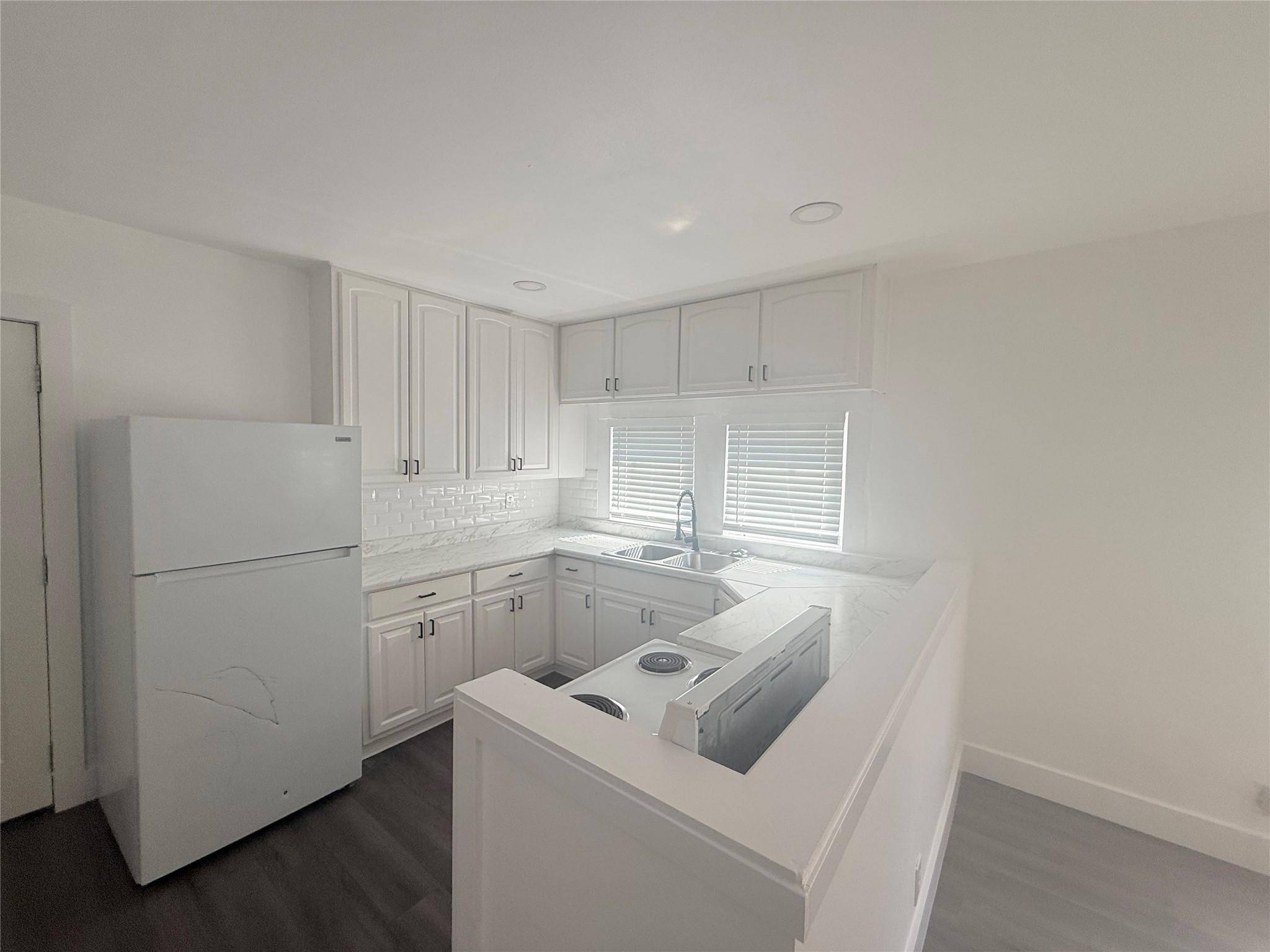 126 Smith LN #E, San Marcos, TX 78666