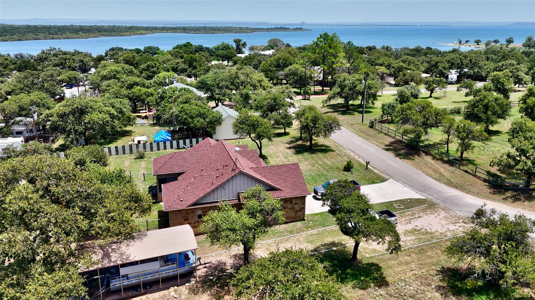 710 Panorama DR, Buchanan Dam, TX 78609
