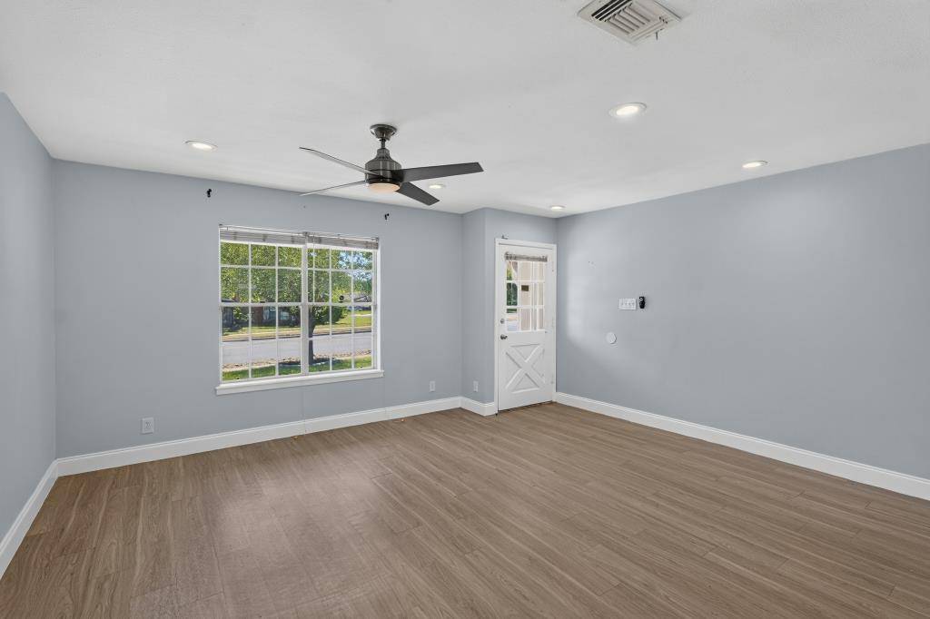 8602 Colonial DR, Austin, TX 78758
