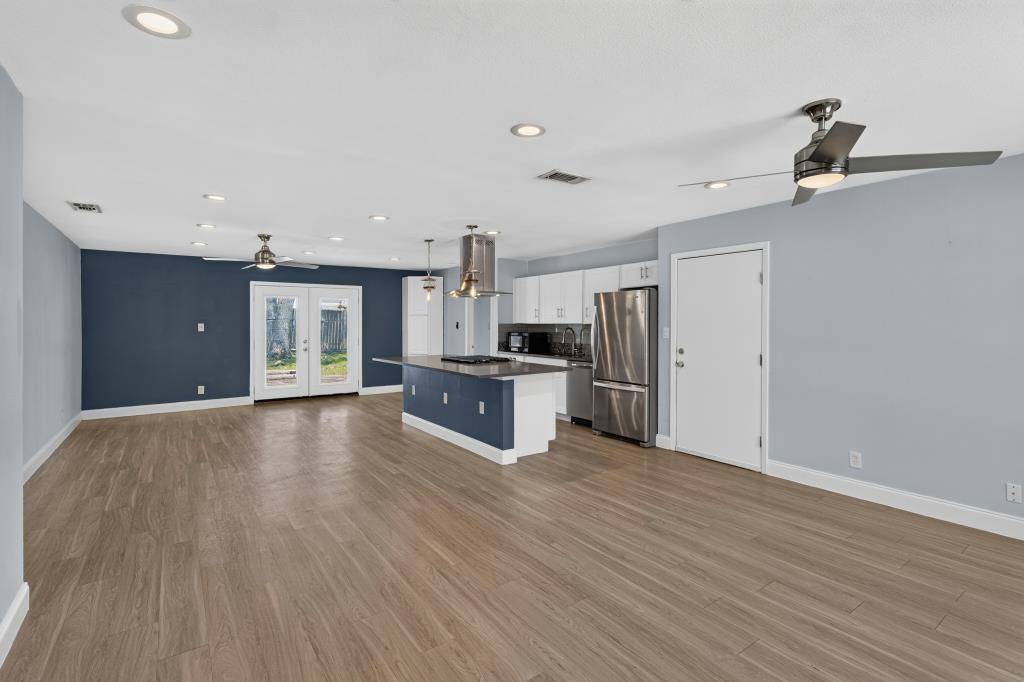 8602 Colonial DR, Austin, TX 78758